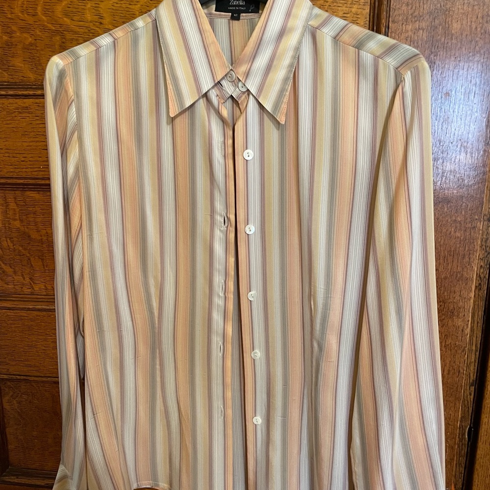 Lovely fitted Italian silk blouse with rust ivory grey stripes in size 12.